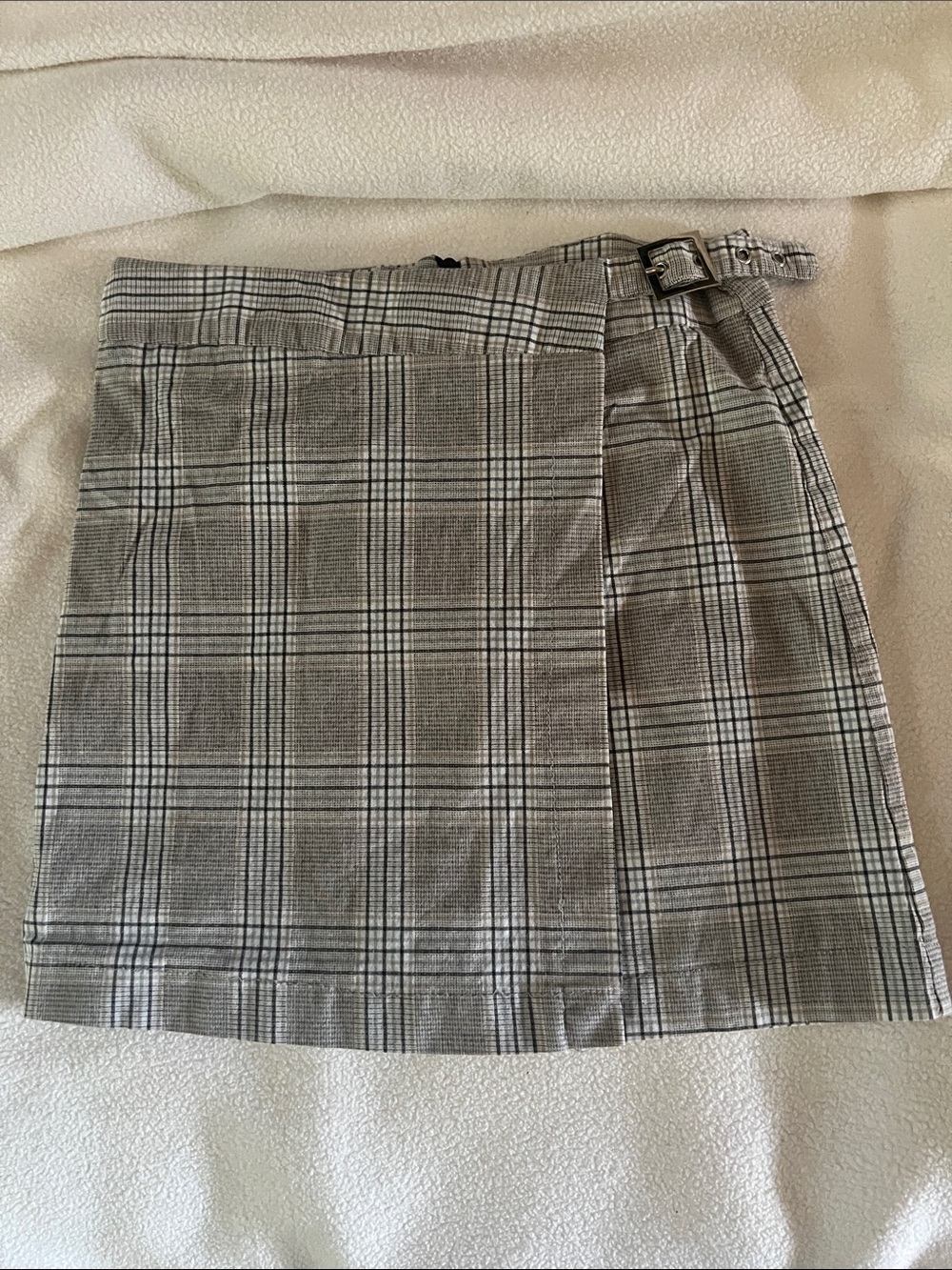 White fawn Plaid Wrap Skirt with Buckle